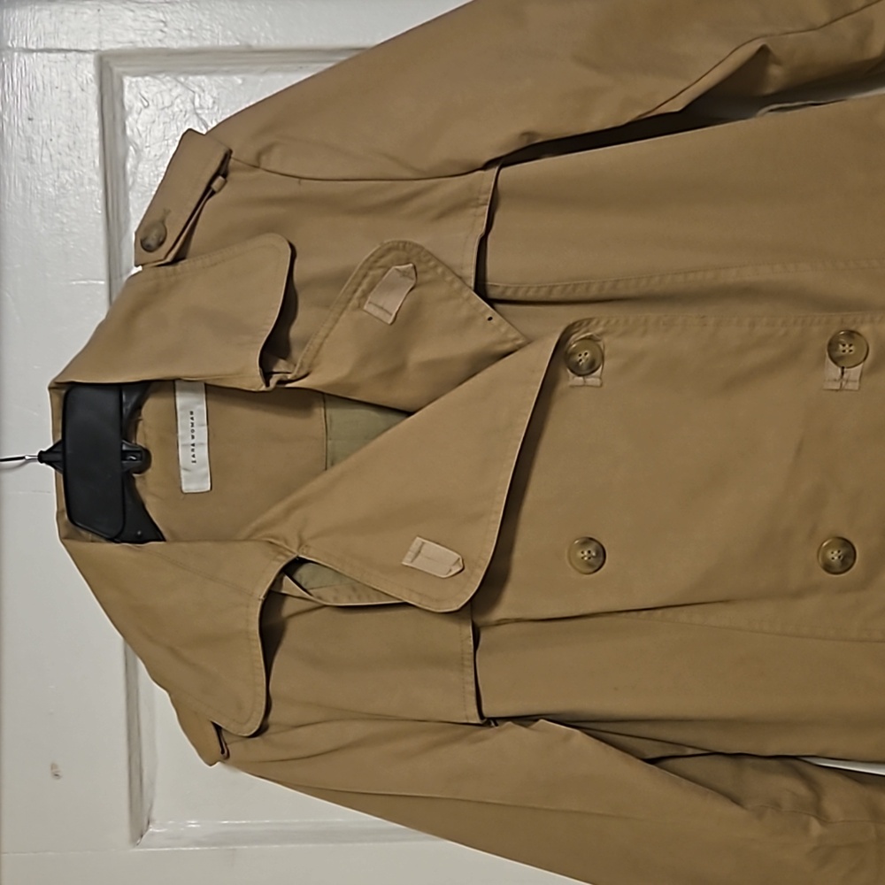 Trenchcoat - Picture 2 of 3